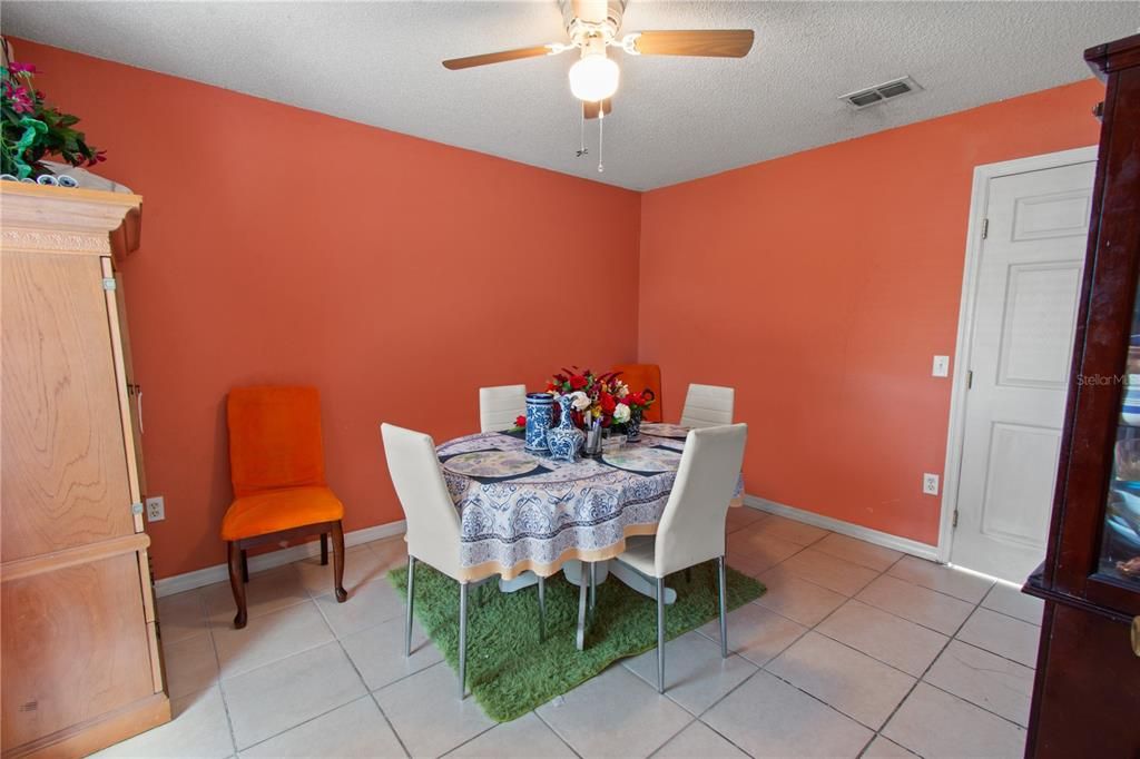 For Sale: $310,000 (5 beds, 3 baths, 2093 Square Feet)