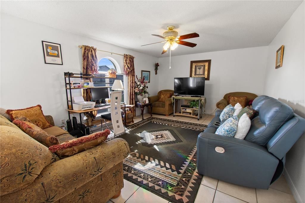 For Sale: $310,000 (5 beds, 3 baths, 2093 Square Feet)