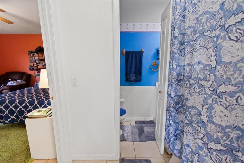 For Sale: $310,000 (5 beds, 3 baths, 2093 Square Feet)