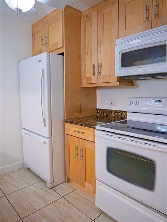 For Sale: $224,900 (3 beds, 2 baths, 1025 Square Feet)
