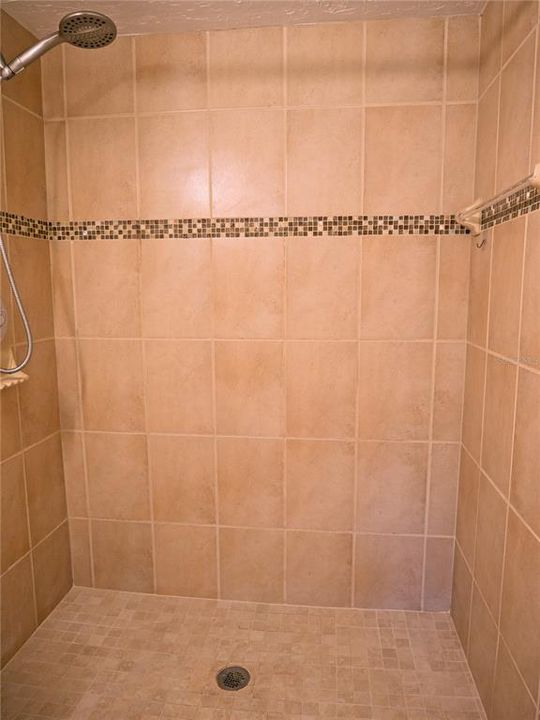 For Sale: $224,900 (3 beds, 2 baths, 1025 Square Feet)