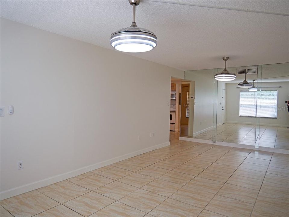 For Sale: $224,900 (3 beds, 2 baths, 1025 Square Feet)