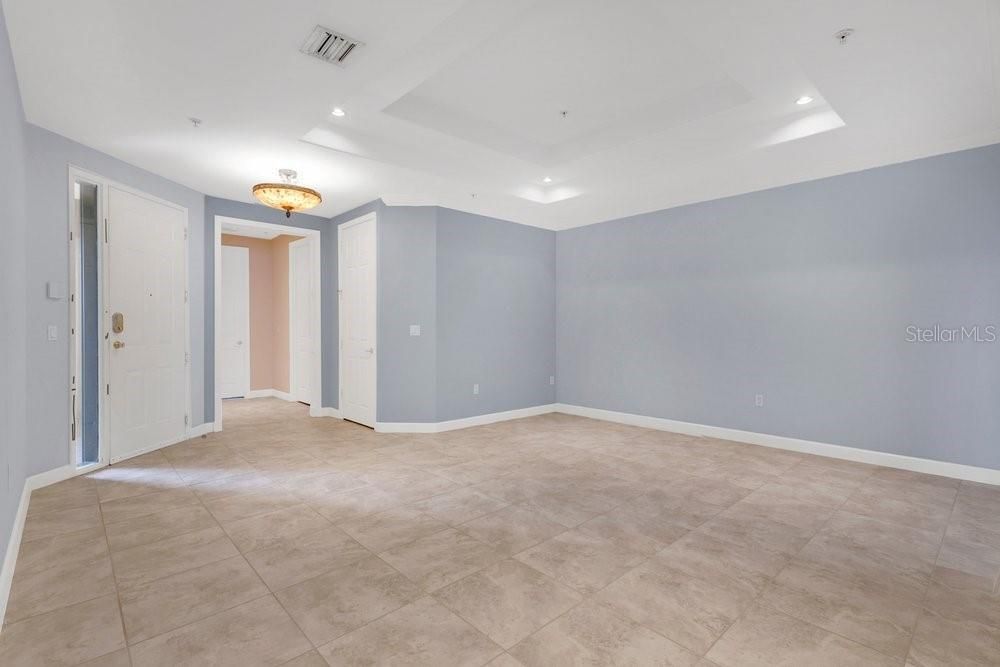 На продажу: $575,000 (2 спален, 2 ванн, 2162 Квадратных фут)