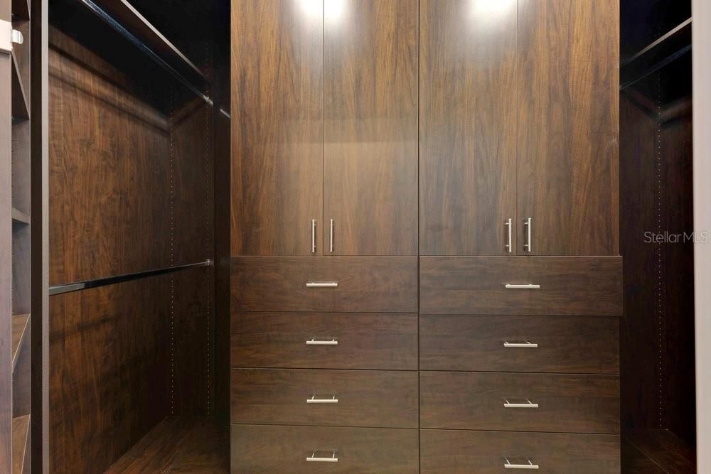 На продажу: $575,000 (2 спален, 2 ванн, 2162 Квадратных фут)