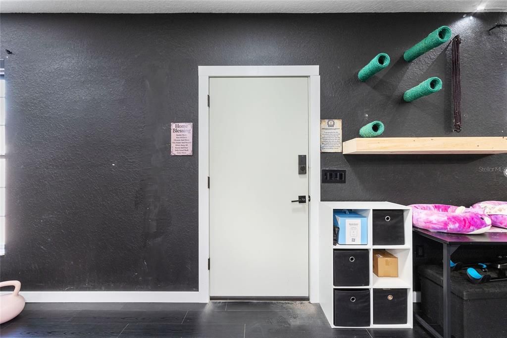 Activo con contrato: $218,000 (2 camas, 2 baños, 1376 Pies cuadrados)