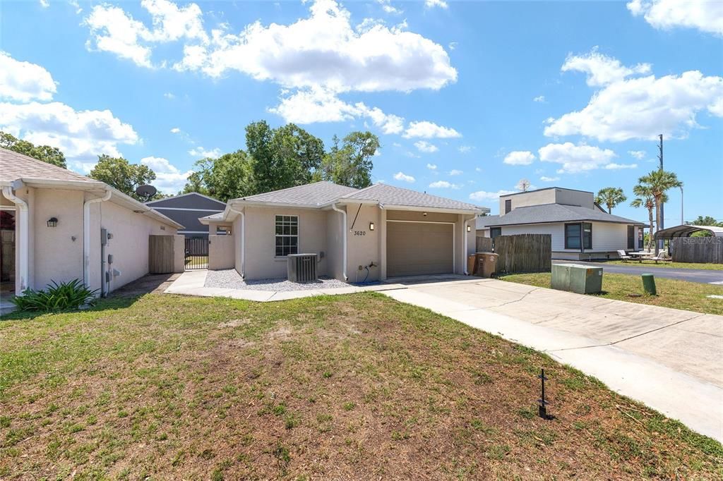 Activo con contrato: $218,000 (2 camas, 2 baños, 1376 Pies cuadrados)