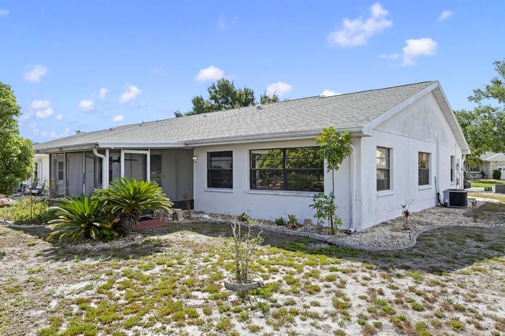For Sale: $250,000 (2 beds, 2 baths, 1785 Square Feet)