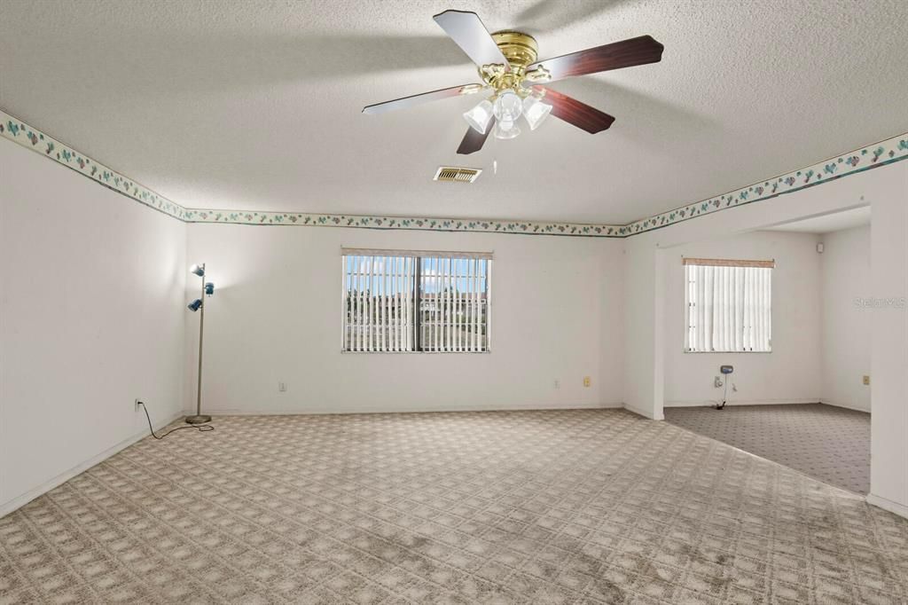 For Sale: $250,000 (2 beds, 2 baths, 1785 Square Feet)