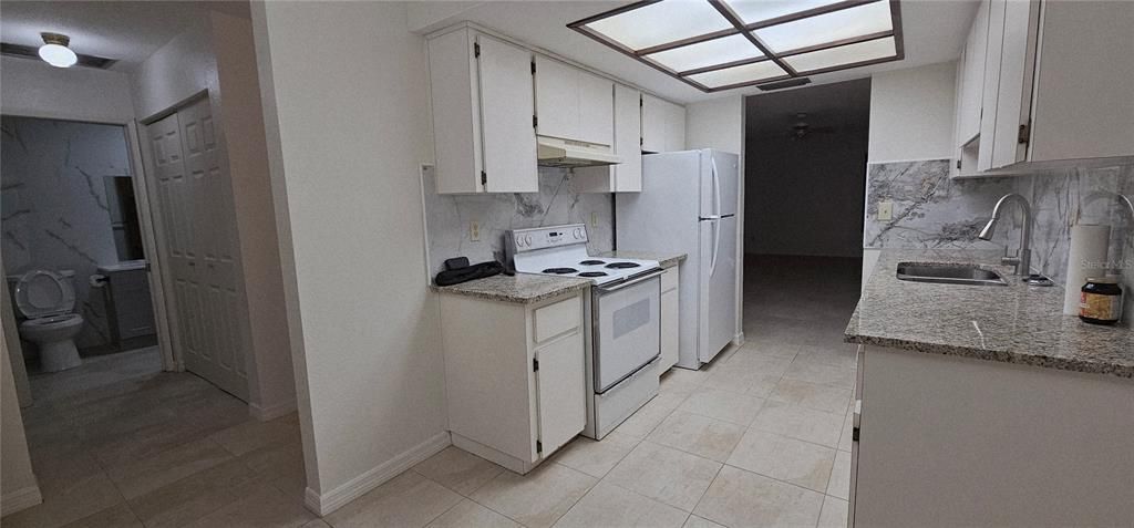 For Rent: $1,499 (1 beds, 1 baths, 846 Square Feet)