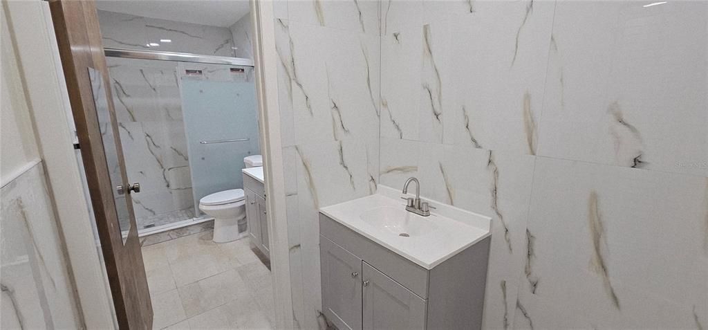 For Rent: $1,499 (1 beds, 1 baths, 846 Square Feet)