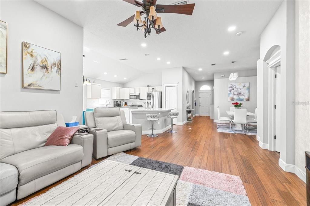 For Sale: $419,500 (3 beds, 2 baths, 1743 Square Feet)