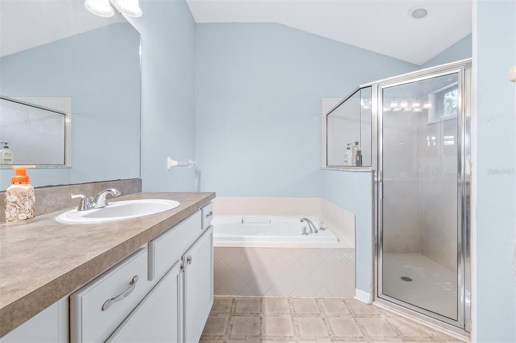 For Sale: $419,500 (3 beds, 2 baths, 1743 Square Feet)