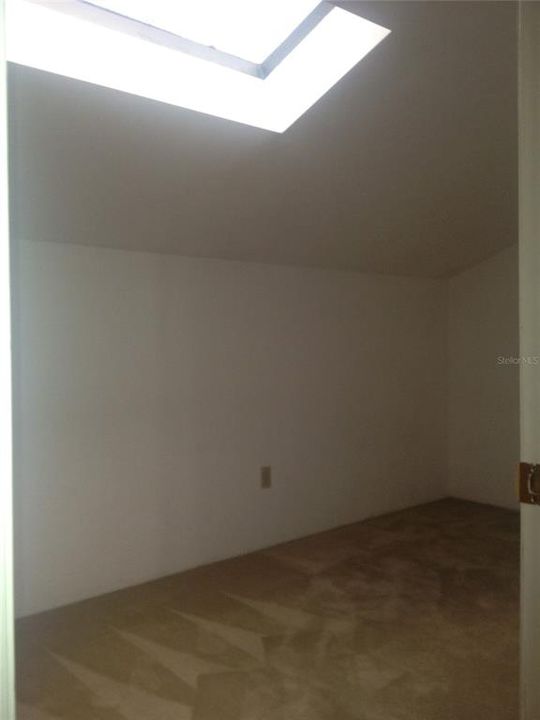 Activo con contrato: $1,150 (2 camas, 2 baños, 1174 Pies cuadrados)