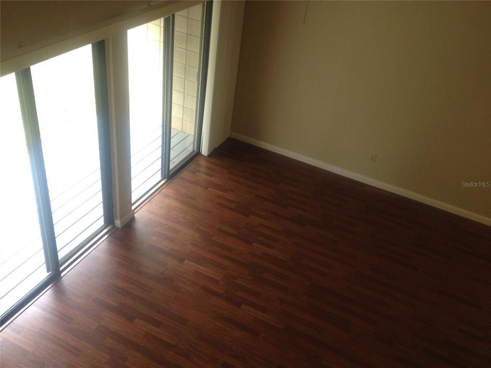 Activo con contrato: $1,150 (2 camas, 2 baños, 1174 Pies cuadrados)