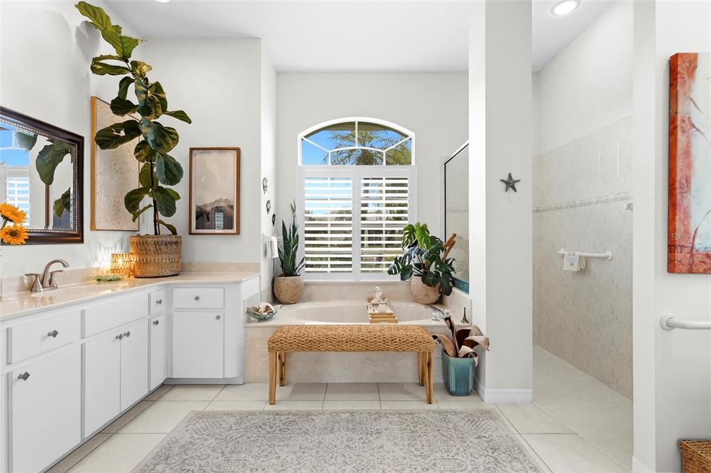 Active With Contract: $760,000 (3 beds, 2 baths, 2468 Square Feet)