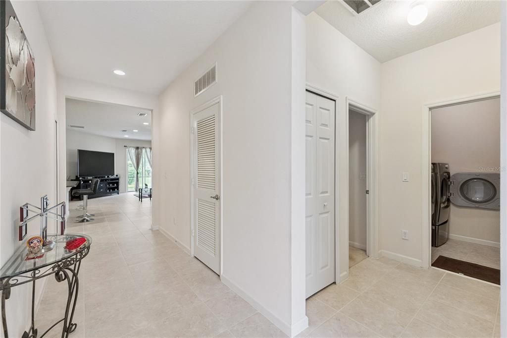 For Sale: $346,000 (3 beds, 2 baths, 1714 Square Feet)