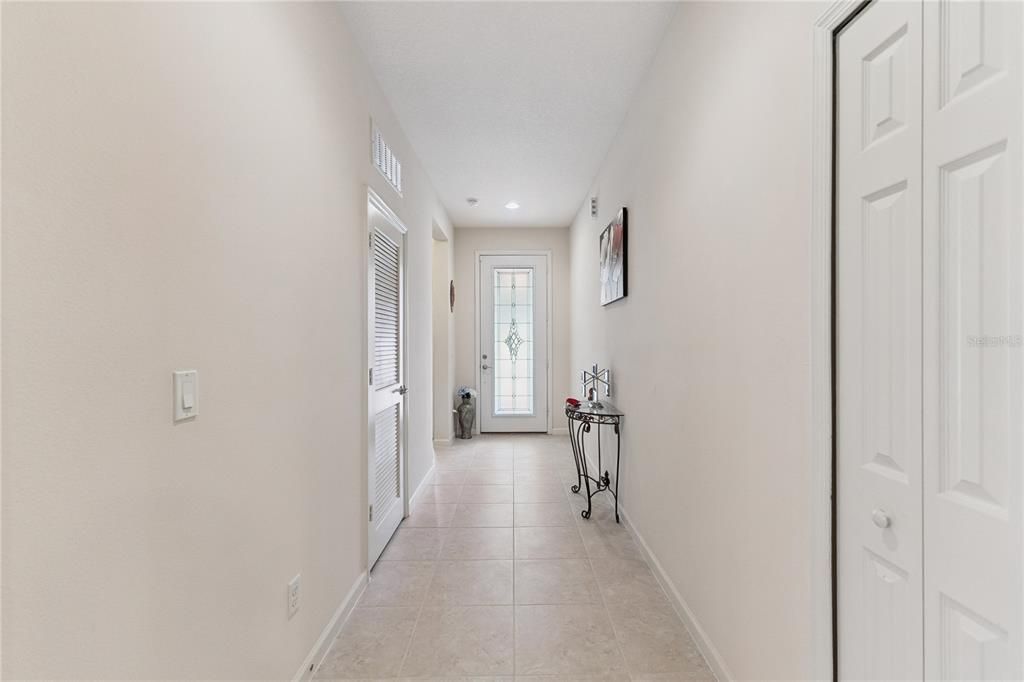 For Sale: $346,000 (3 beds, 2 baths, 1714 Square Feet)