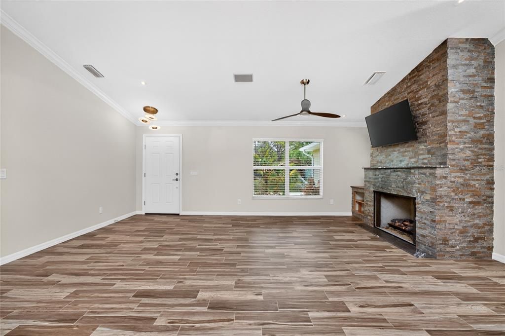 На продажу: $675,000 (3 спален, 2 ванн, 1390 Квадратных фут)