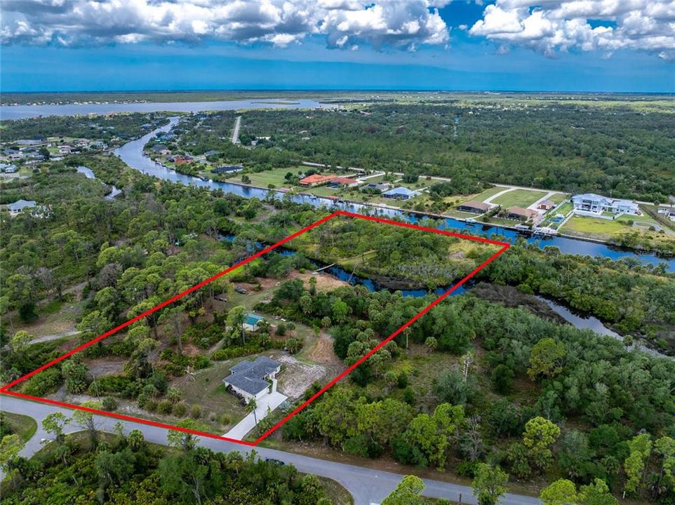На продажу: $675,000 (3 спален, 2 ванн, 1390 Квадратных фут)