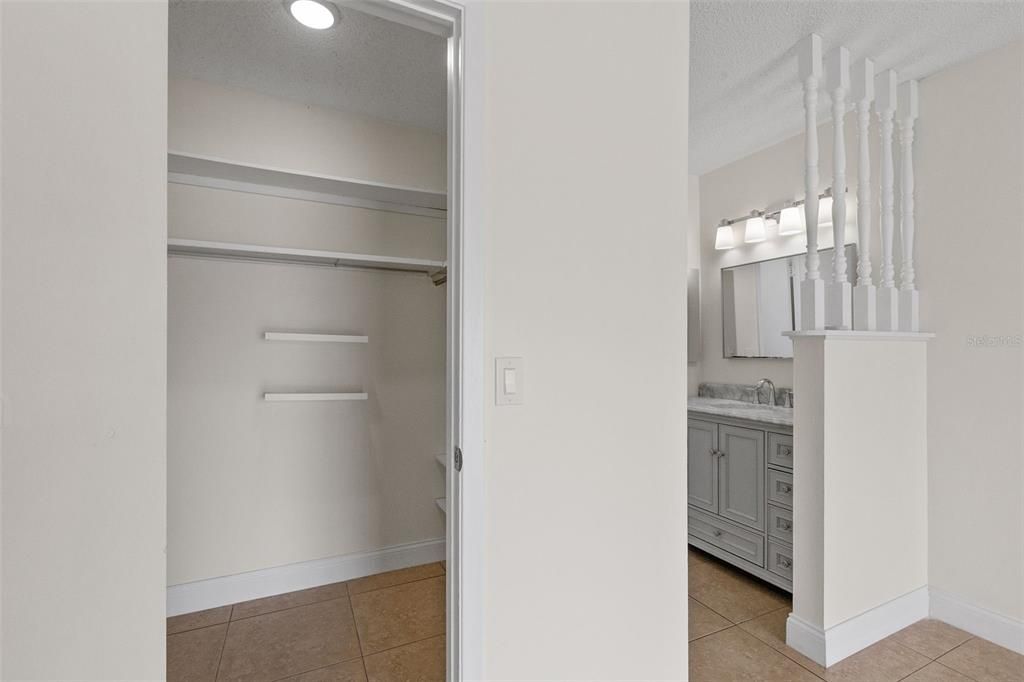 En Venta: $480,000 (4 camas, 2 baños, 1480 Pies cuadrados)