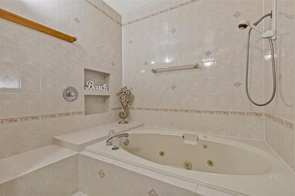 En Venta: $429,000 (2 camas, 2 baños, 1505 Pies cuadrados)