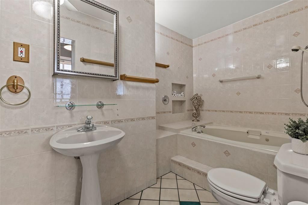 En Venta: $429,000 (2 camas, 2 baños, 1505 Pies cuadrados)