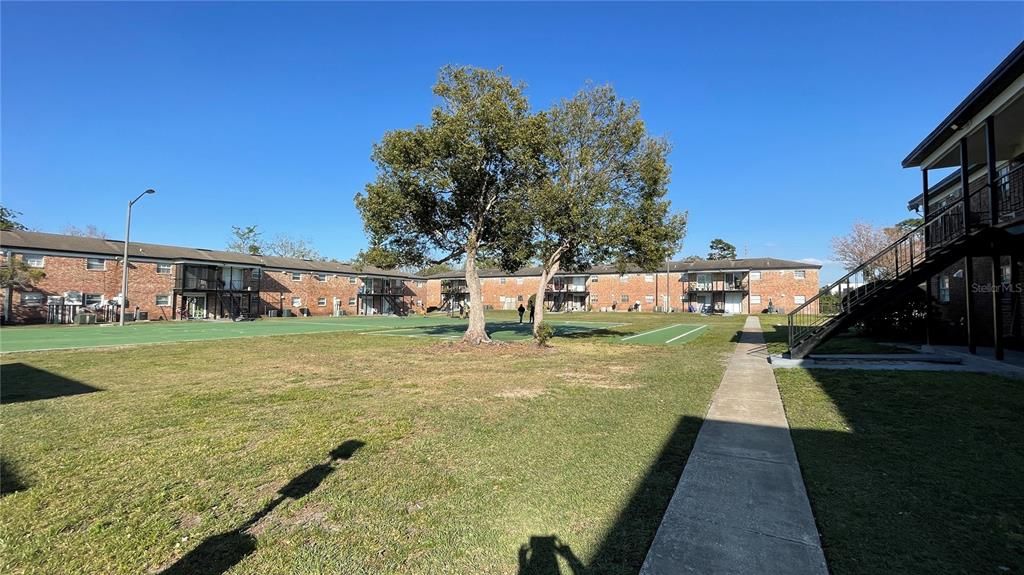 For Sale: $120,000 (1 beds, 1 baths, 546 Square Feet)