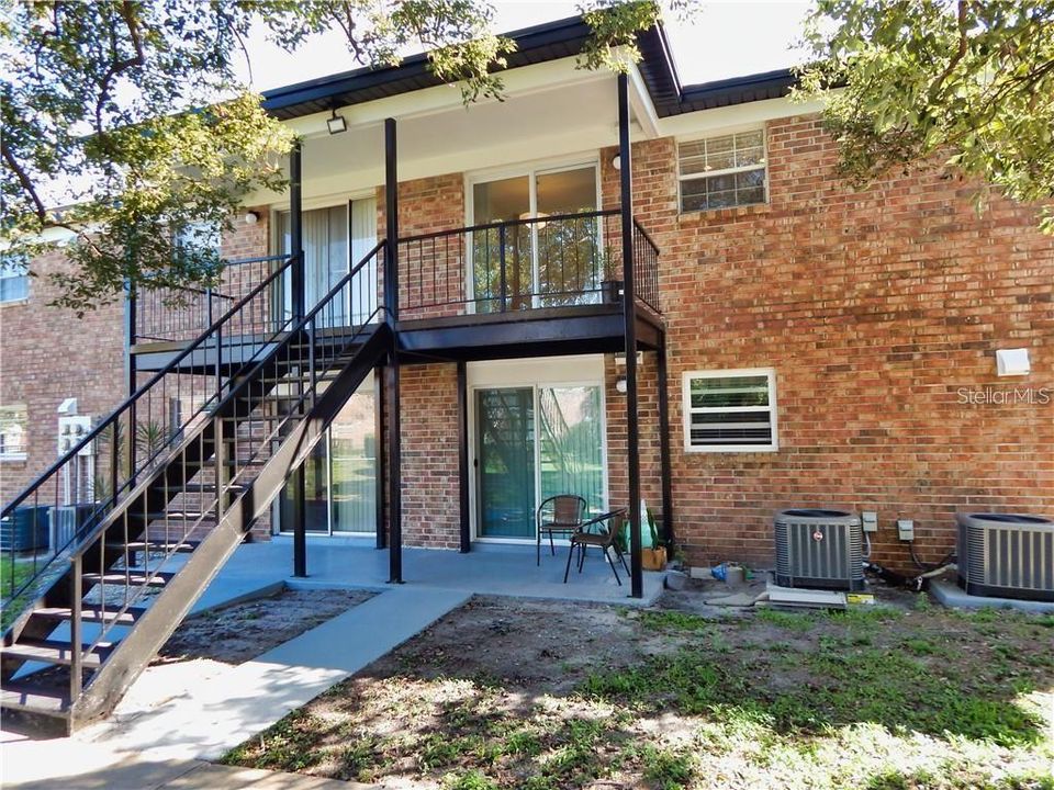 For Sale: $120,000 (1 beds, 1 baths, 546 Square Feet)
