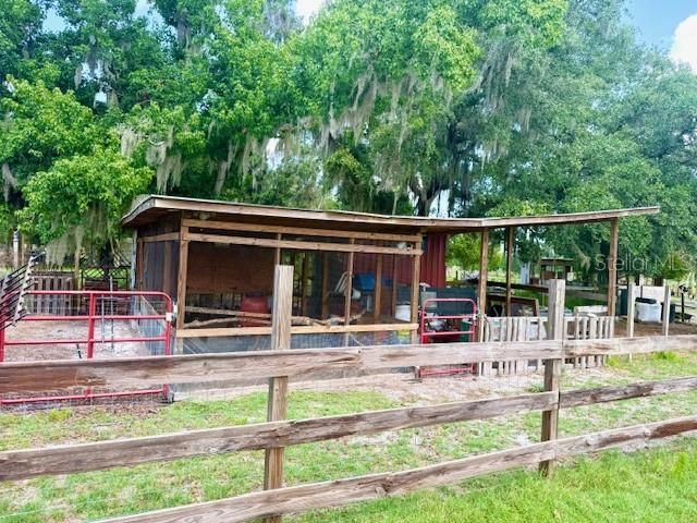 En Venta: $825,000 (11.00 acres)