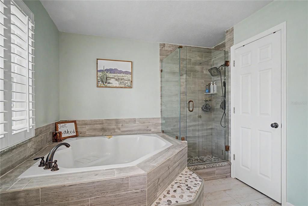 For Sale: $550,000 (4 beds, 2 baths, 2275 Square Feet)