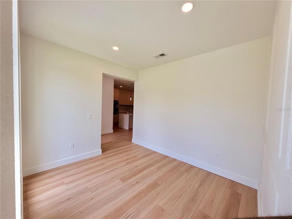 En Venta: $359,990 (3 camas, 2 baños, 1588 Pies cuadrados)