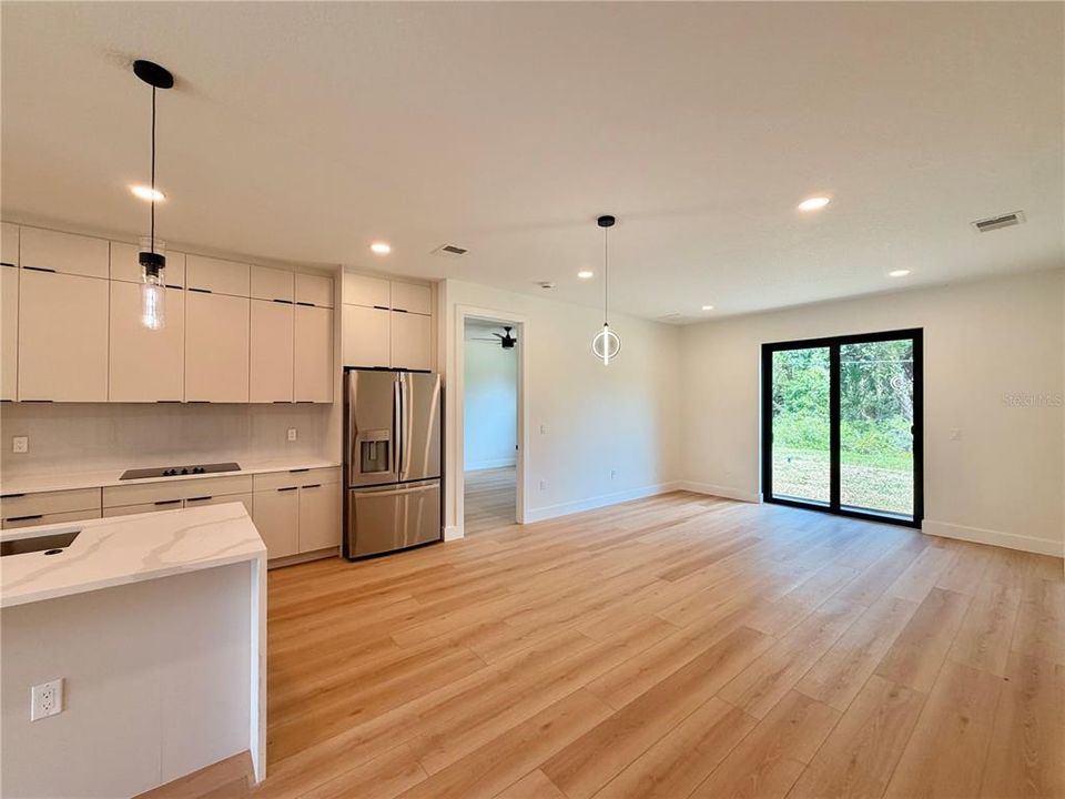 En Venta: $359,990 (3 camas, 2 baños, 1588 Pies cuadrados)