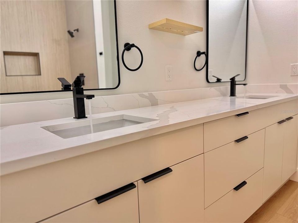 En Venta: $359,990 (3 camas, 2 baños, 1588 Pies cuadrados)