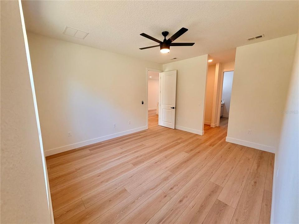 En Venta: $359,990 (3 camas, 2 baños, 1588 Pies cuadrados)