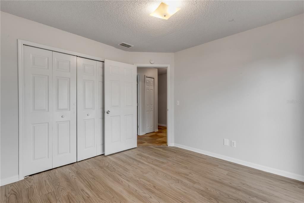 For Sale: $285,000 (3 beds, 2 baths, 1182 Square Feet)