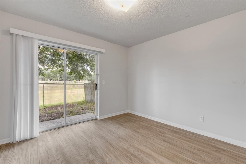 For Sale: $285,000 (3 beds, 2 baths, 1182 Square Feet)