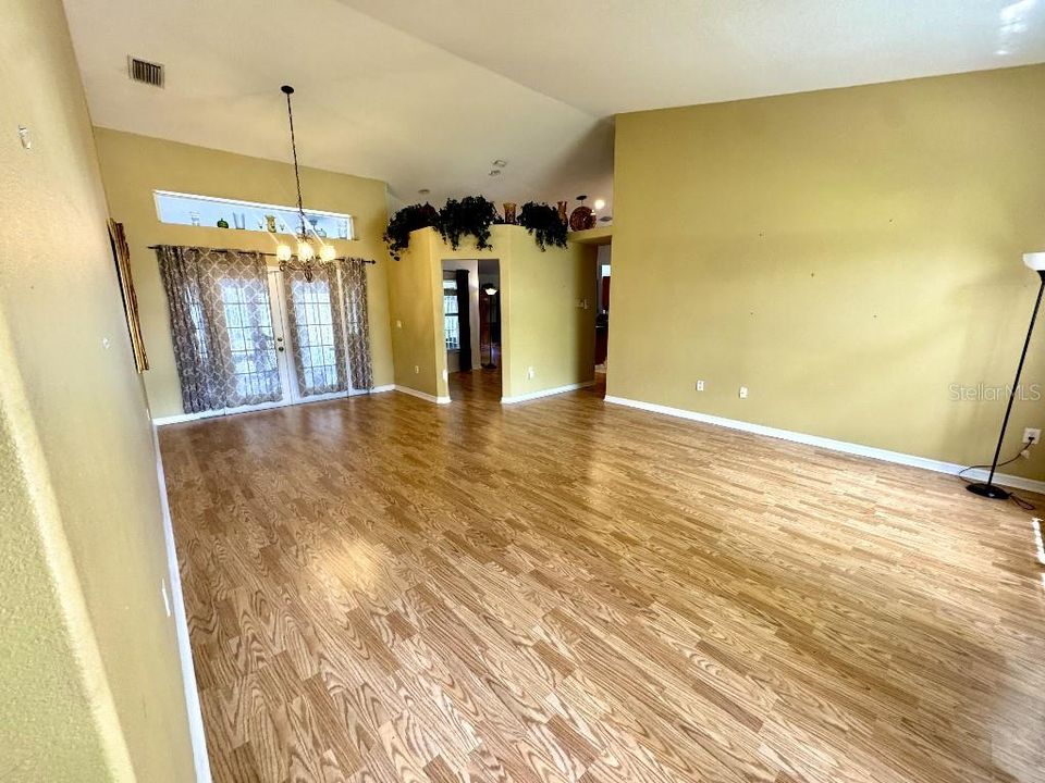 For Sale: $440,000 (4 beds, 2 baths, 2477 Square Feet)