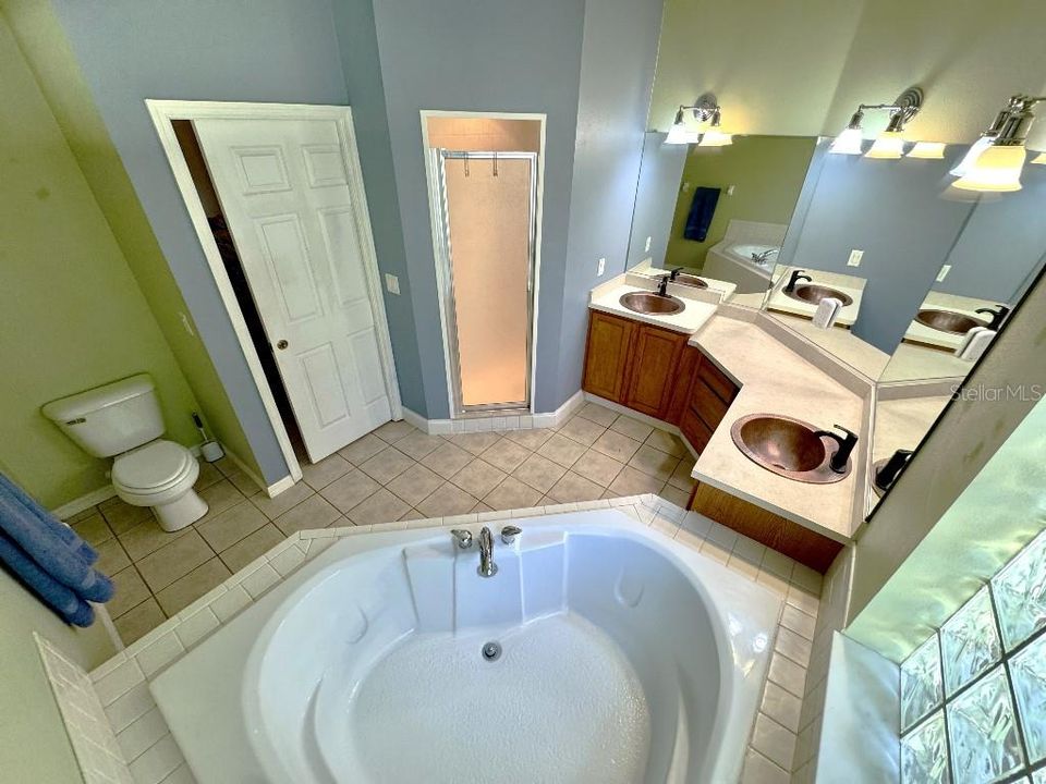 For Sale: $440,000 (4 beds, 2 baths, 2477 Square Feet)