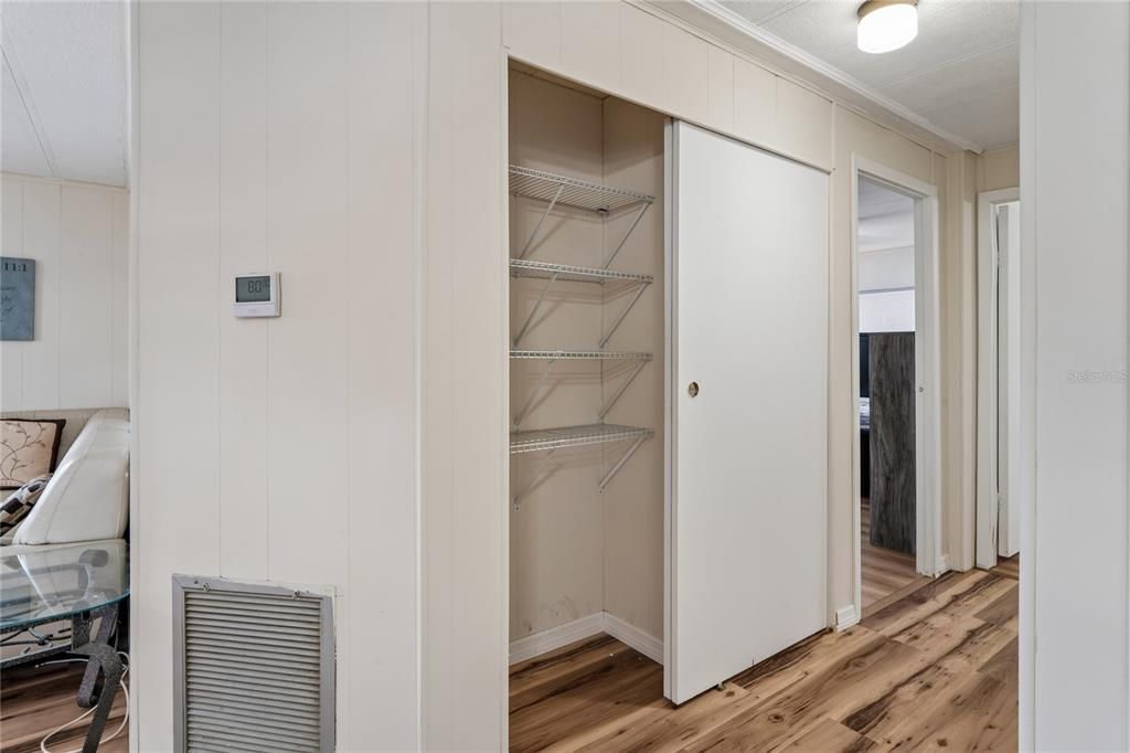 For Sale: $135,000 (2 beds, 2 baths, 960 Square Feet)