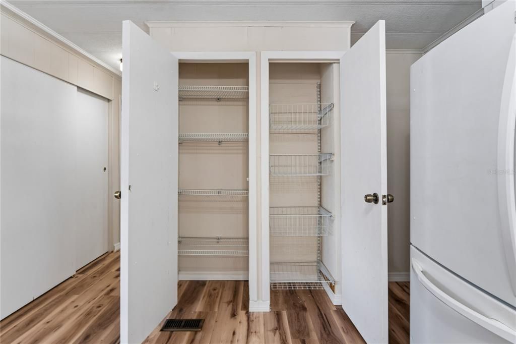 For Sale: $135,000 (2 beds, 2 baths, 960 Square Feet)