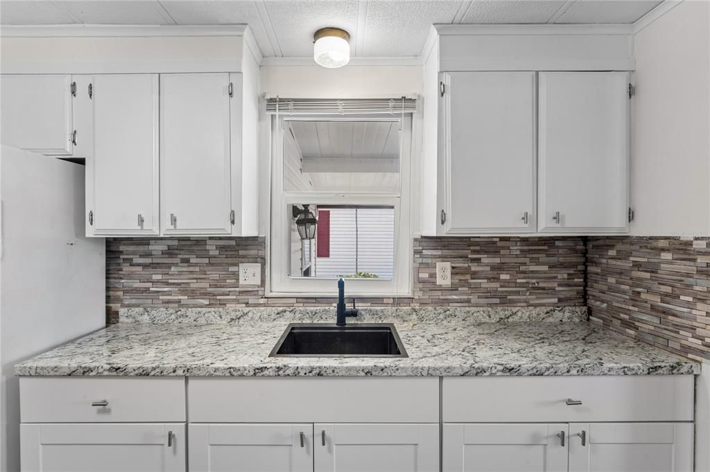 For Sale: $135,000 (2 beds, 2 baths, 960 Square Feet)