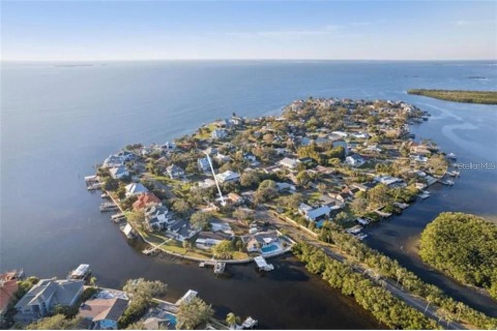 For Sale: $550,000 (0.27 acres)