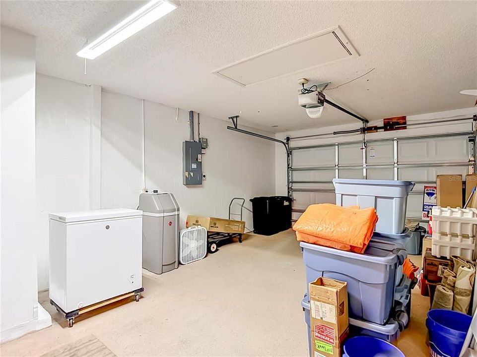 На продажу: $159,500 (2 спален, 2 ванн, 1152 Квадратных фут)