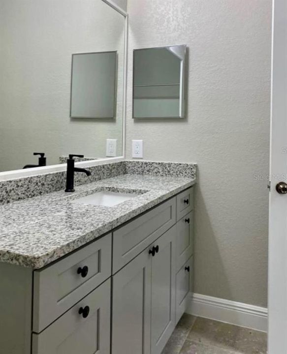 For Sale: $199,500 (2 beds, 2 baths, 1152 Square Feet)