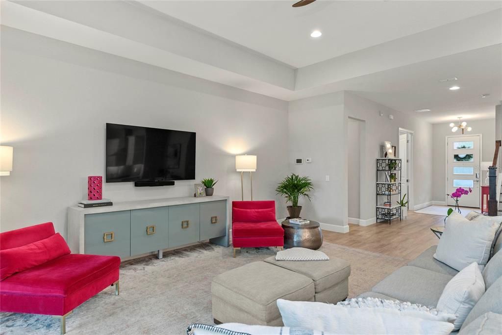 En Venta: $1,250,000 (4 camas, 3 baños, 2904 Pies cuadrados)