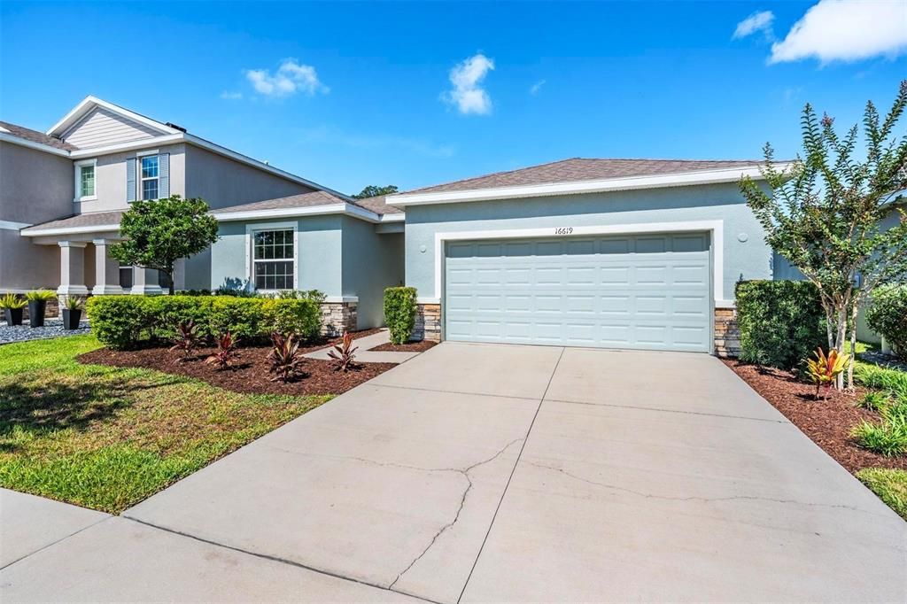 For Sale: $339,900 (4 beds, 2 baths, 2035 Square Feet)