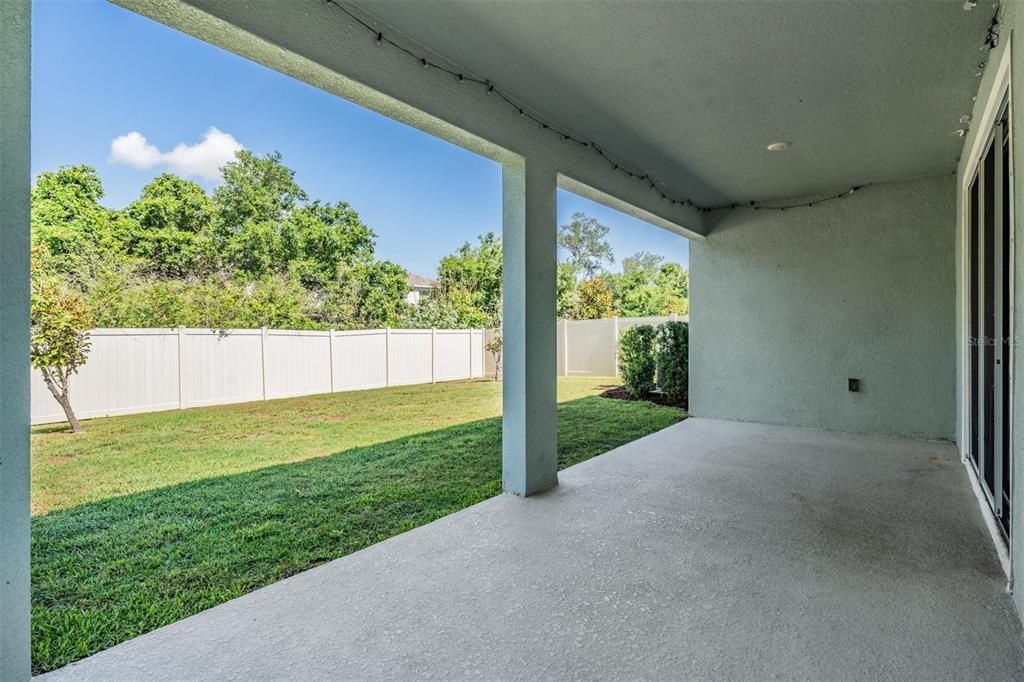 For Sale: $339,900 (4 beds, 2 baths, 2035 Square Feet)