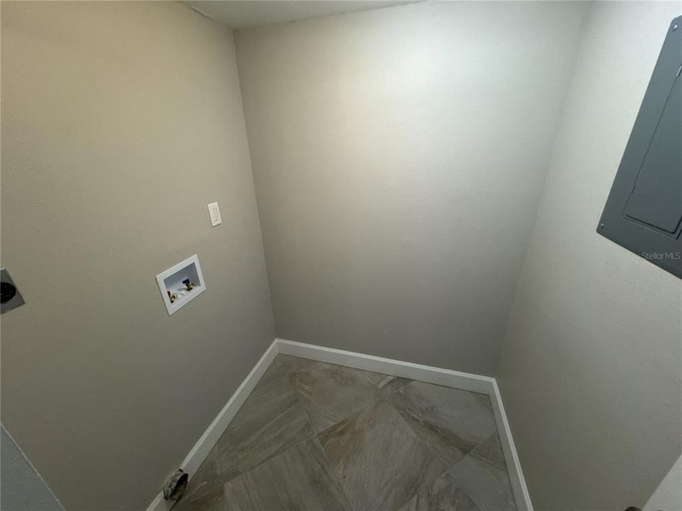 En Venta: $235,000 (2 camas, 2 baños, 1089 Pies cuadrados)
