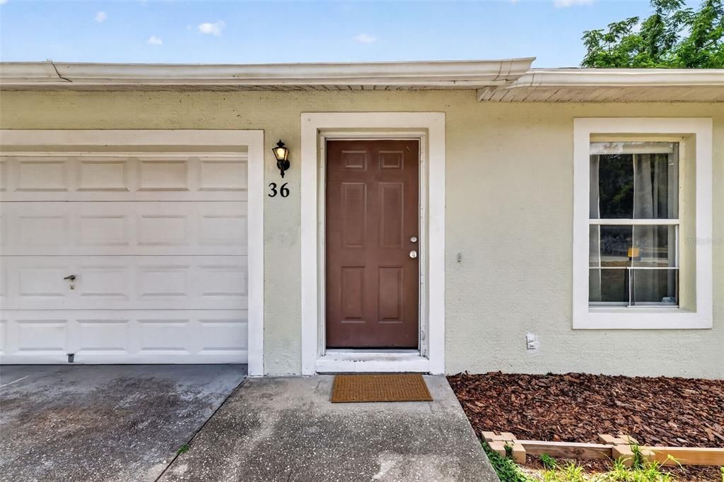 For Sale: $260,000 (3 beds, 2 baths, 1044 Square Feet)