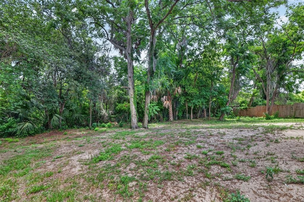 For Sale: $260,000 (3 beds, 2 baths, 1044 Square Feet)